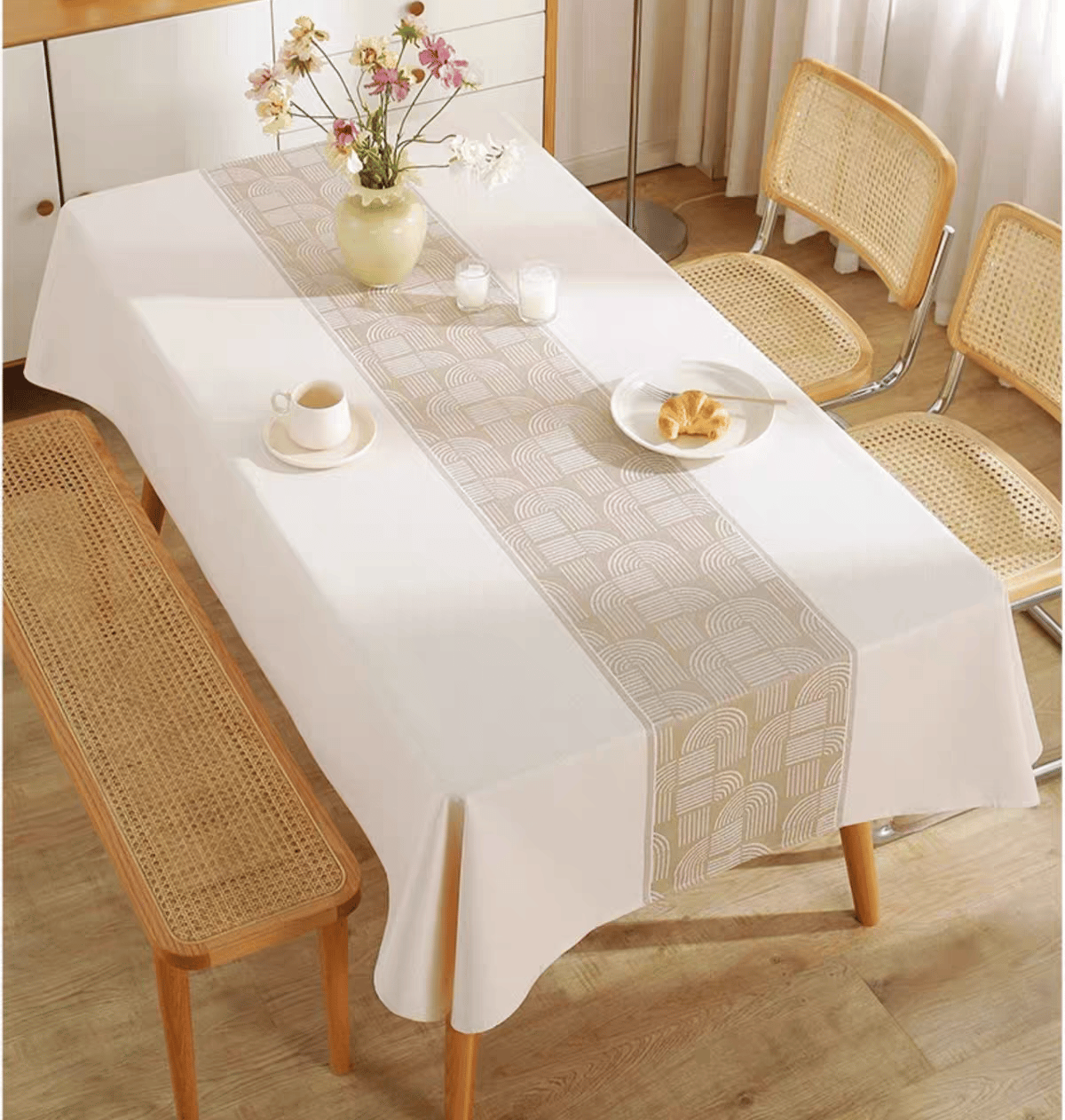 4 Seater Modern Geometric Tablecloth Set