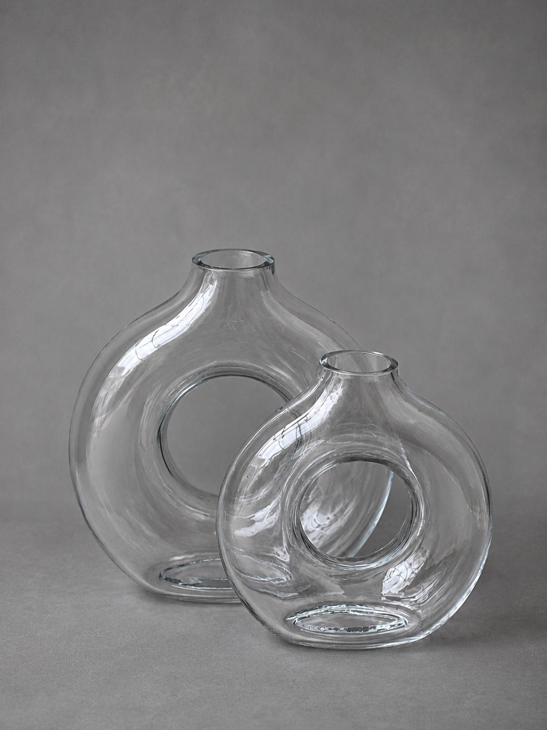 Clear glass donut vase set