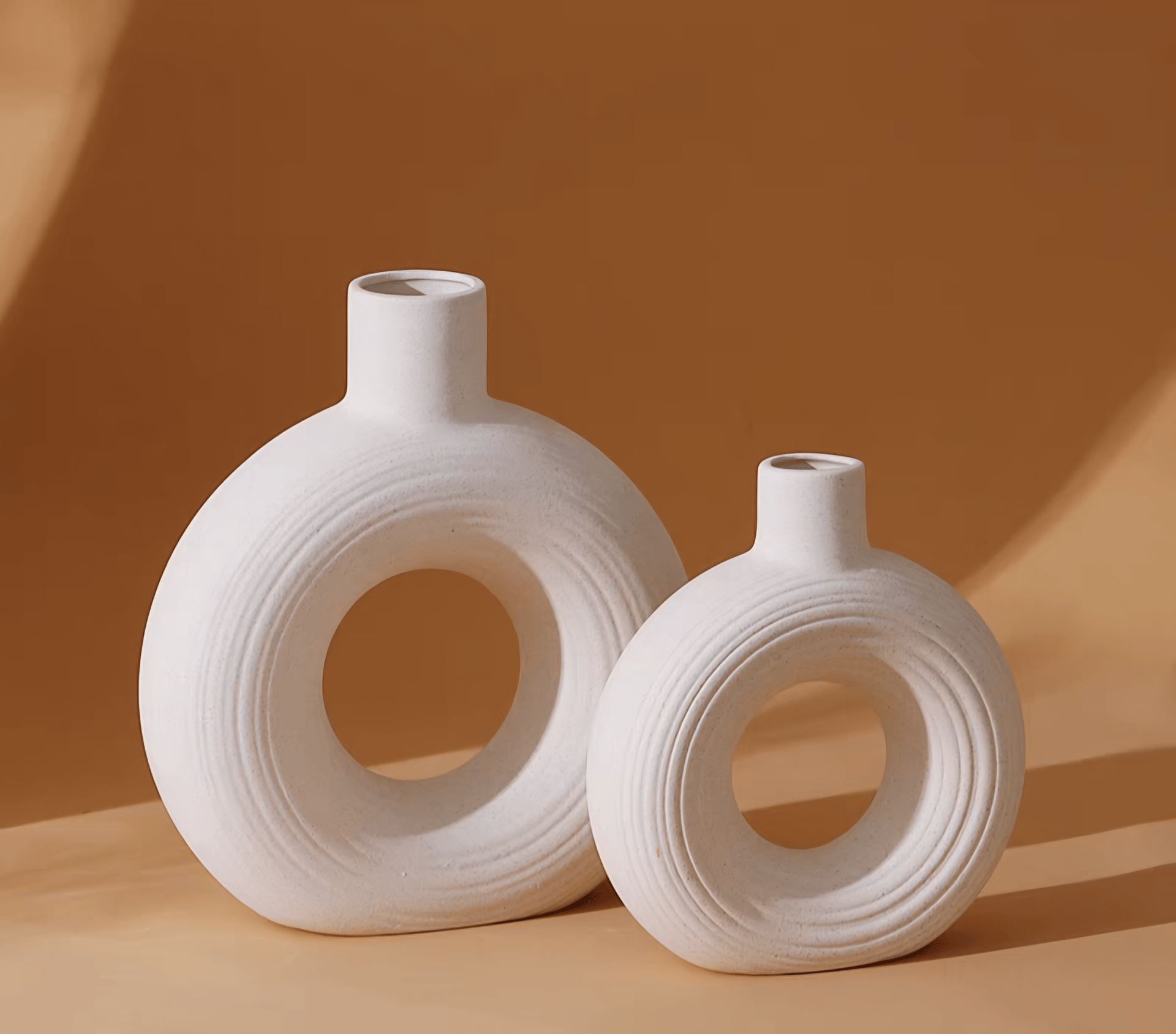 Cream Ceramic donut vase set