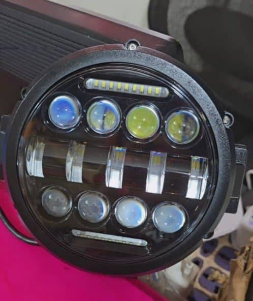 ROUND LED PROJECTOR HEADLIGHT